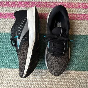 Brooks Black and Teal Running Shoes